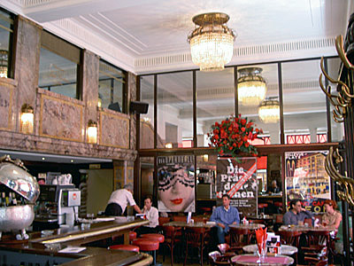 Zürich Cafe Odeon innen